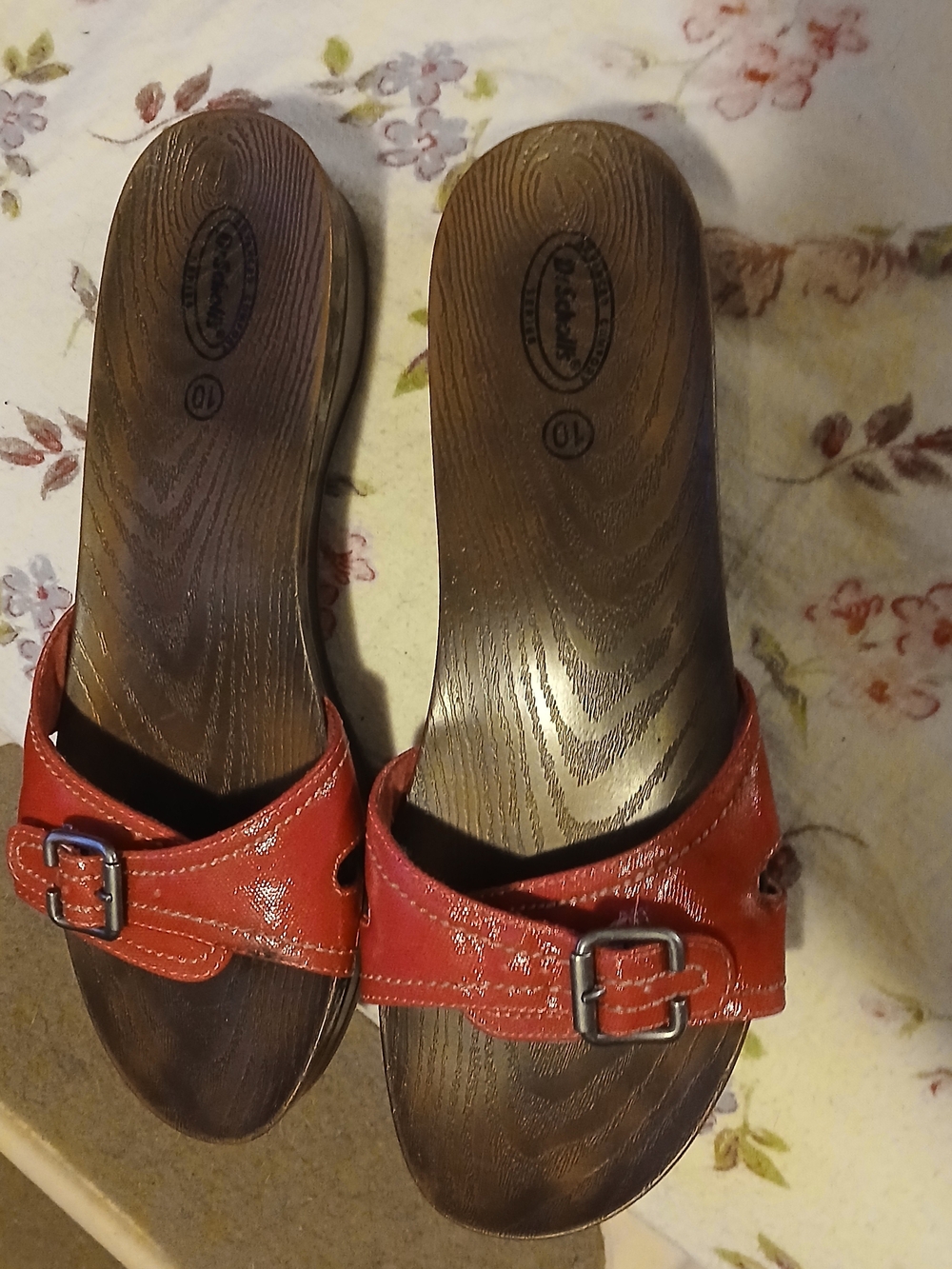 Dr. Scholl's Sandals Advanced Comfort Series Faux Wood Detail & Buckle Straps